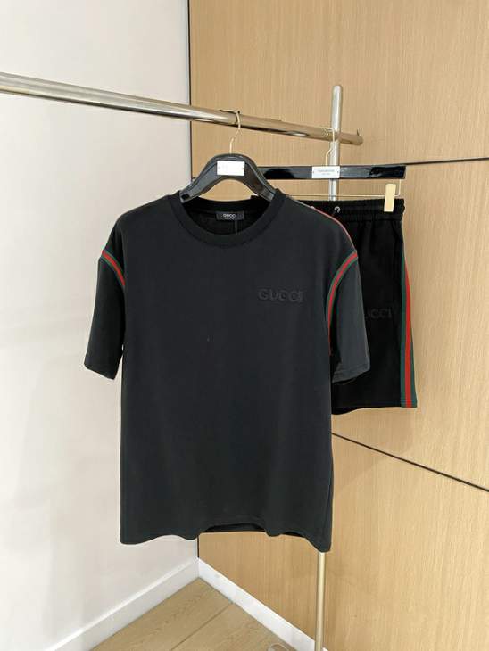 Picture of Gucci Shirt Pant Suits _SKUGucciM-3XLkdtr9221854